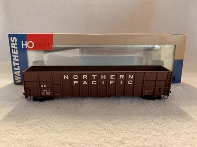 Walthers #932-4053 HO Scale Northern Pacific 61'  Wood Chip Gondola #119613 - Image 1 of 4