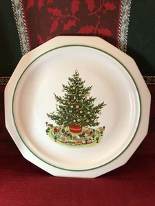 Pfaltzgraff Christmas Heritage Dinner Plate 10.5" RETIRED - Picture 1 of 2