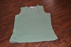 E7- Liz Claiborne Lizsport Sleeveless Green Top Size Medium - Picture 1 of 2