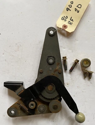 Conjunto de liberación de asiento. Saab 900 2 puertas, 3 puertas y convertible. 1986 a 1990 derecha Foto 1 de 4