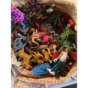 lote juguetes plástico años 90 hasta ahora sin clasificar como está  - Imagen 1 de 6