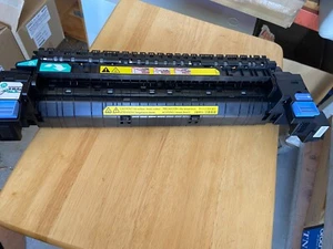 HP CE707-67912 (RM1-6180) GENUINE FUSER NEW - Afbeelding 1 van 5