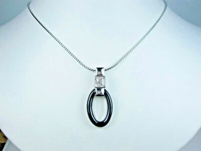 Colgante de rodio Nina Ricci esmalte negro y cristales de Swarovski 0047 Foto 1 de 4