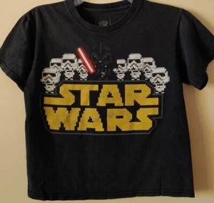 Kinder Start Wars Tiny Death Star Darth Vader Stormtroopers T-Shirt - Größe Kids M  - Bild 1 von 5