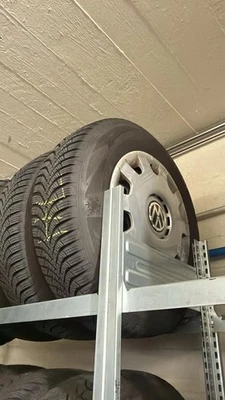 Winterreifen Marke Hankook - VW Golf 4 1999 - Bild 1 von 3