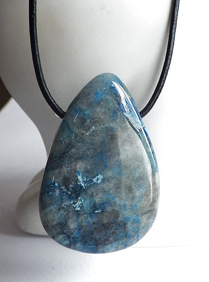 Schmuck-Stck Stein MINERALIEN  gebohrt Anhänger Freeform Shattuckit - Bild 1 von 1