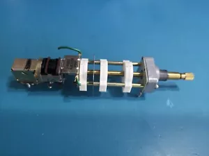 Interruptor giratorio división de voltios osciloscopio Hitachi V-552 - Imagen 1 de 6