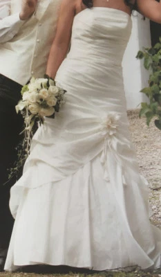 Wunderschönes Brautkleid von TRÈS CHIC in Gr. 38 Farbe creme, A-Linie - Bild 1 von 4