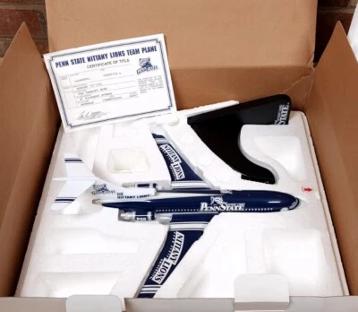 Avión Nittany Lions de la Universidad Estatal de Pensilvania Boeing 727-100 Danbury como nuevo Foto 1 de 4