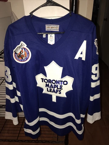 Vintage 92-93 Doug Gilmour Maple Leafs CCM On Ice Authentic Jersey #93 Sz 48 Cover