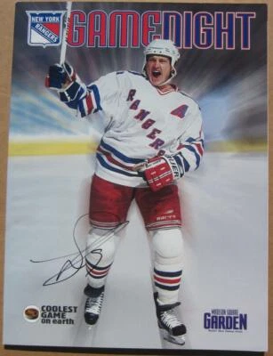 Autógrafo PSA/DNA firmado por Adam Graves 1997-98 Rangers Program Foto 1 de 3