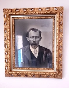 Antique Portrait Of A  Beared Man In Wood Carved Gilded Frame 23"X27"  - Picture 1 of 12