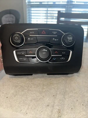 Dodge Charger 2018-2023 OEM 2018-2023 calefacción aire acondicionado radio control no. P68435707AA Foto 1 de 4