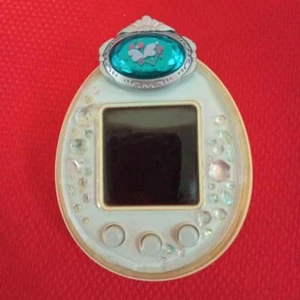 Bandai Tamagotchi P's White Tama Deco Pierce Baby Change TMGC Japan Tested  - Picture 1 of 20