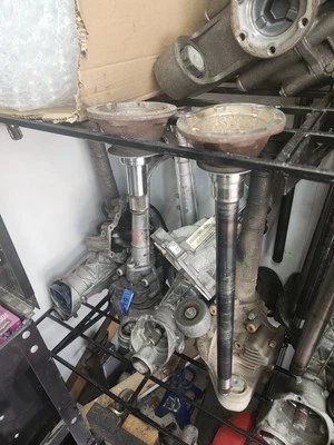 VW Touareg Porsche Cayenne  Audi Q7 Axle Stub - Image 1 of 2