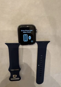 Apple Watch Series 5 (GPS + Cellular) 40 mm GRIS [A2094] débloqué bon état - Photo 1 sur 9