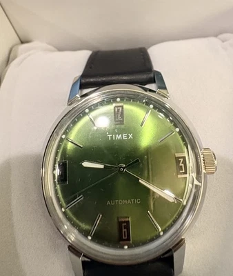Reloj Timex Marlin Automático 40mm Esfera Verde Correa Cuero Negro para Hombre... Foto 1 de 4