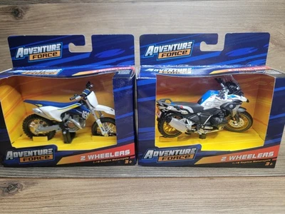 MAISTO ADVENTURE FORCE 1:18 BMW R 1250 GS & Husqvarna FC 450 Lot - Image 1 of 3