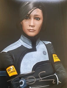 Carolyn Seymore - Autógrafo Mass Effect Dr. Chakwas 10x8 firmado genuino - Imagen 1 de 1