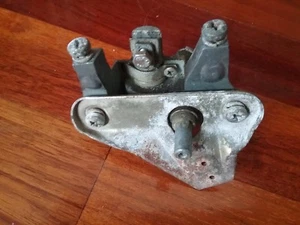 MERCEDES W110 W111.W112. PUERTA DE PASAJERO DERECHA ALA VENTANA BOBINADORA GIRATORIA - Imagen 1 de 3
