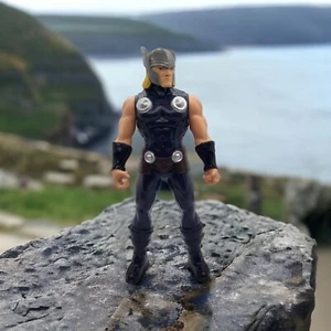 Marvel Avengers Thor 9" Action Figure Hasbro 2019 - Picture 1 of 6