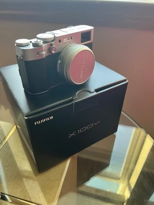 Fujifilm X100VI – Mint Condition – 21,200 Shutter Count – Original Box & Battery - Image 1 of 4