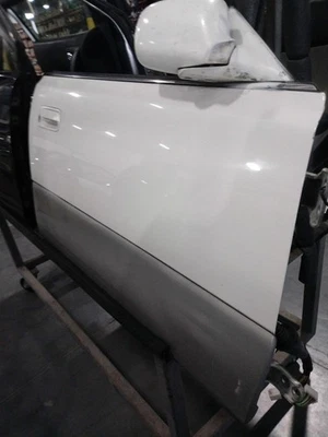 Conjunto de puerta delantera derecha usado se adapta a: Lexus ES300 2000 delantero derecho grado A Foto 1 de 4