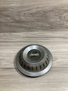 Jeep Cherokee XJ Wagoneer SJ MJ 84-91 OEM Wheel Center Cap 8952000154 - Picture 1 of 4