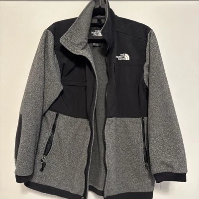 Chaqueta polar The North Face - pequeña negra y gris Foto 1 de 4