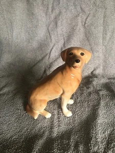 Melba Ware Ornament LABRADOR DOG SEATED GOLDEN BROWN GLOSS - Picture 1 of 8