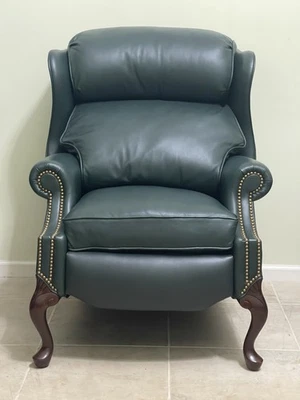 Silla reclinable Hancock & Moore Queen Anne de cuero verde vintage nos Foto 1 de 4