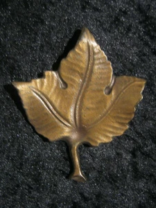 Ahornblatt aus Bronze, Messing oder Rotguss 13x11 cm 280g sehr dekorativ - Bild 1 von 2