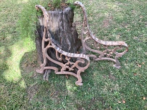 LOT OF 2 ANTIQUE CAST IRON 19th CENTURY GARDEN BENCH END SIDE SUPPORT - Picture 1 of 14