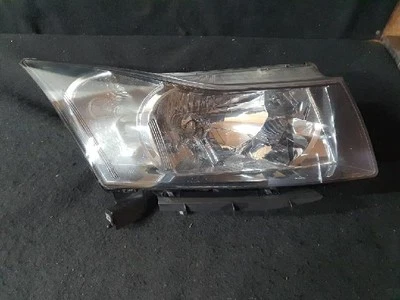 2010 Chevrolet Forenza Optra Lacetti Right Headlight - Image 1 of 4
