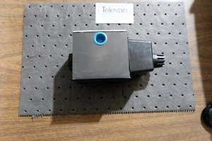 Parker D3W20BNYC32  120 V / 60 cyc NEW - Picture 1 of 2