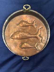 Antique Hammered Copper Mold Three Fish Brass Handles Kitchen Hanging 12.5” - Picture 1 of 16