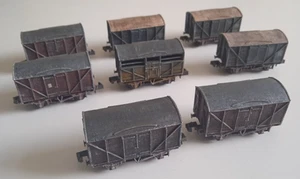 Job Lot of Eight Peco N Gauge 4w Closed Wagons All Nicely Weathered, Pre Owned - Picture 1 of 5