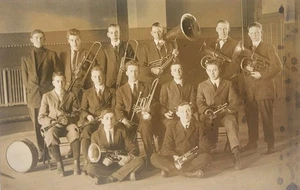 c1910 RPPC - The High School Band In Willmar, Minnesota ~ #-7771 - Bild 1 von 18