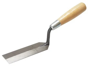 Marshalltown - Sudu Pinggir 54 dengan Pemegang Kayu 125 x 38mm - Picture 1 of 1