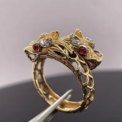 Anillo John Hardy Oro Amarillo 18k Diamante y Rubí Dragón $3200 Minorista/Raro Foto 1 de 4