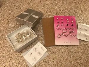 Avon Makayla Charm Bracelet & Avon Cady Stud Essentials Earring giftset 9 Pairs - Picture 1 of 5