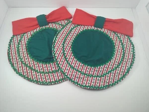 Set of 2 Vintage Christmas Placemats w/ Napkin Holder Cute Quilted Wreaths 15" - Picture 1 of 11