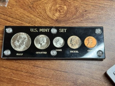 1949 D U.S. Mint Set Brilliant Uncirculated Capital Holder GEM BU 5 COINS (1302) - Image 1 of 4