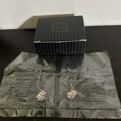 Pendientes de cristal de circonita cúbica rosa envueltos en plata de ley 925 1996 Foto 1 de 4