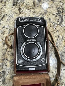 Yashica Japan A 6x6 TLR Twin Lens Film Camera Yashikor 80mm f3.5, Working - Bild 1 von 5