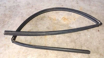 04-08 Mazda RX8 Conductor Puerta Delantera Izquierda Ventana Oruga Junta Sello Goma Foto 1 de 3