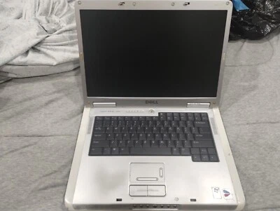 Dell Inspiron 6000 Laptop Intel 1.50Ghz, 512MB RAM, 40GB HDD Windows XP Pro Sp3 - Image 1 of 4