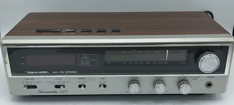 Realistic 1983 Chronomatic 225 12-1532 CLOCK RADIO walnut grain finish Works! Cover