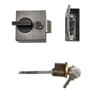 YALE Deadlocking Nightlatch Lock Grey Case Polished Brass Rim Cylinder -40mm - Picture 1 of 8