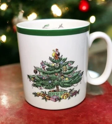 Spode Christmas Tree Mugs Set of 4 Café Size Green Trim 12 oz – Holiday Classic - Image 1 of 4
